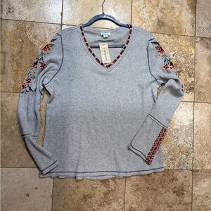 Sundance Gray V-Neck tunic with Red Floral Embroidery